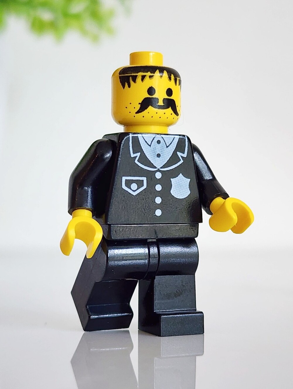 LEGO Vintage Classic Town Police Sheriff Minifigure Mustache Black Uniform